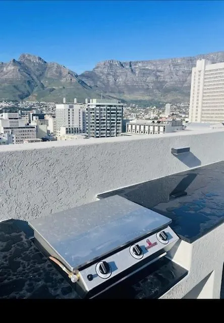 Luxurious Studio Apartment In Cape Town Central